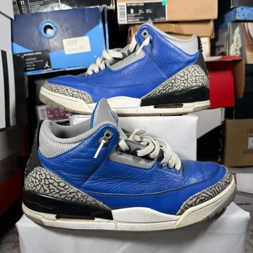 Air Jordan 3 Retro Varsity Royal Cement CT8532-400